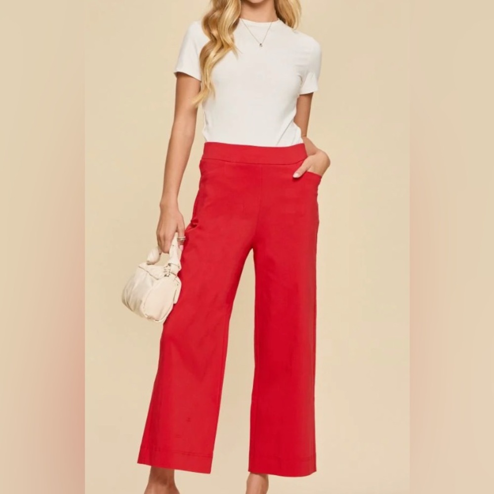 RED HIGH-RISE RAYON BLEND WIDE LEG CROPPED PANTS: Size Small